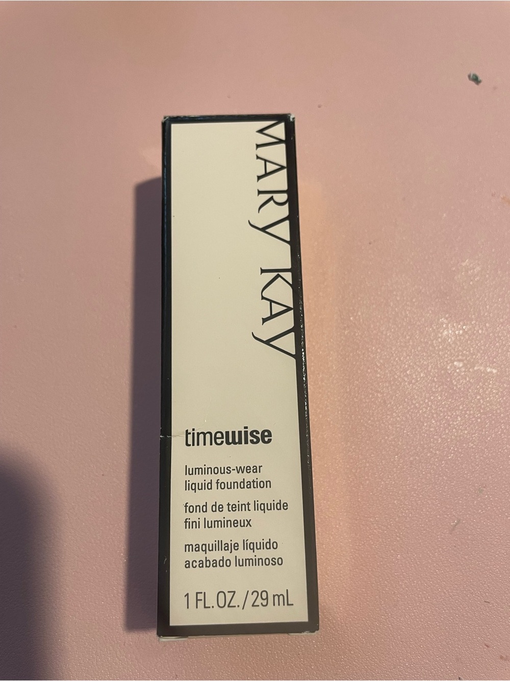 Mary Kay TimeWise Luminous-Wear Liquid Foundation - shade Ivory 2